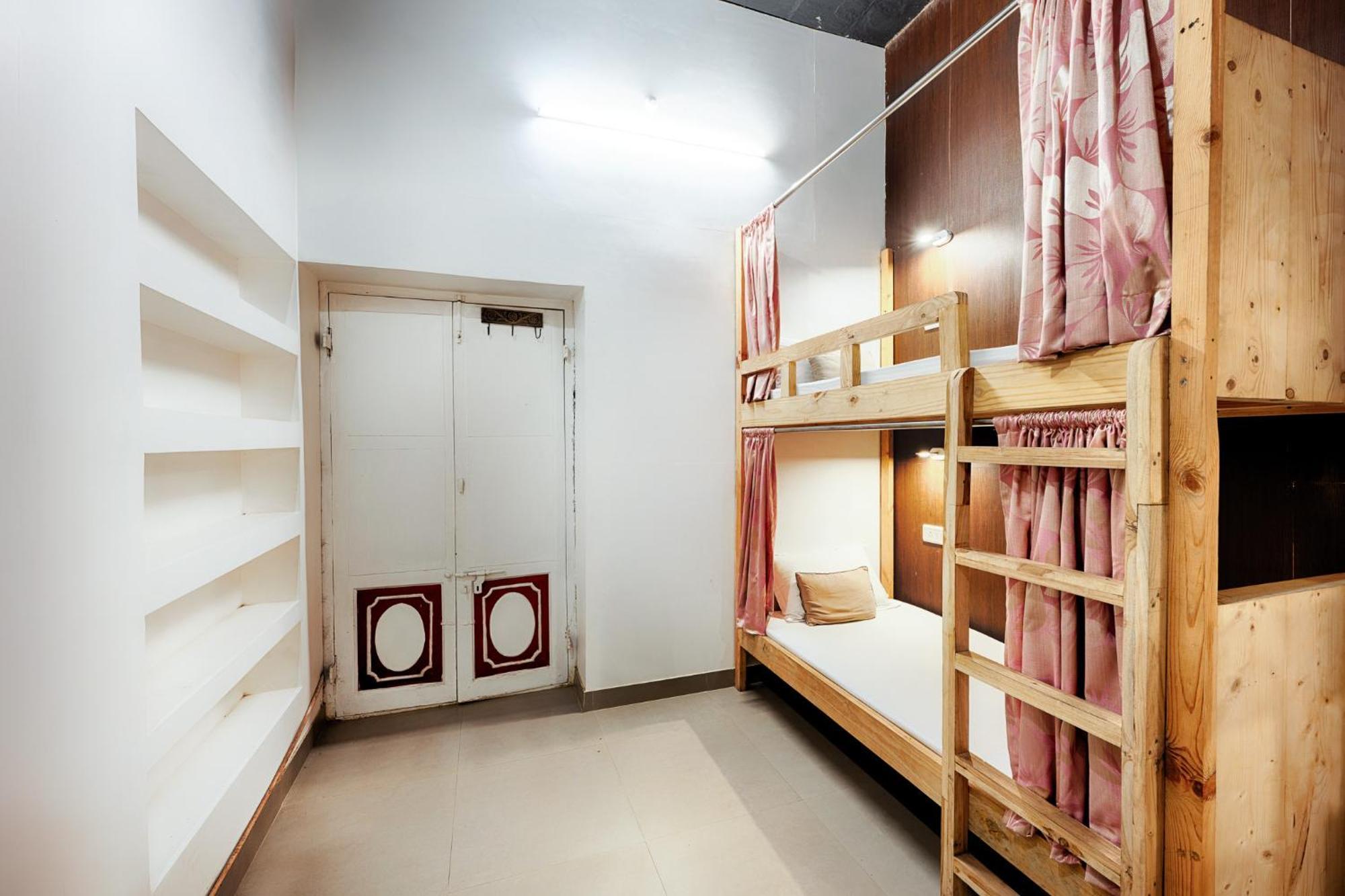 International Travellers' Hostel By Ith Stays Varanasi Room photo