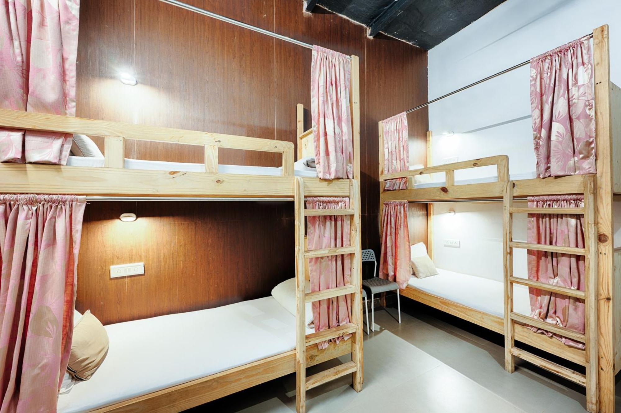 International Travellers' Hostel By Ith Stays Varanasi Exterior photo