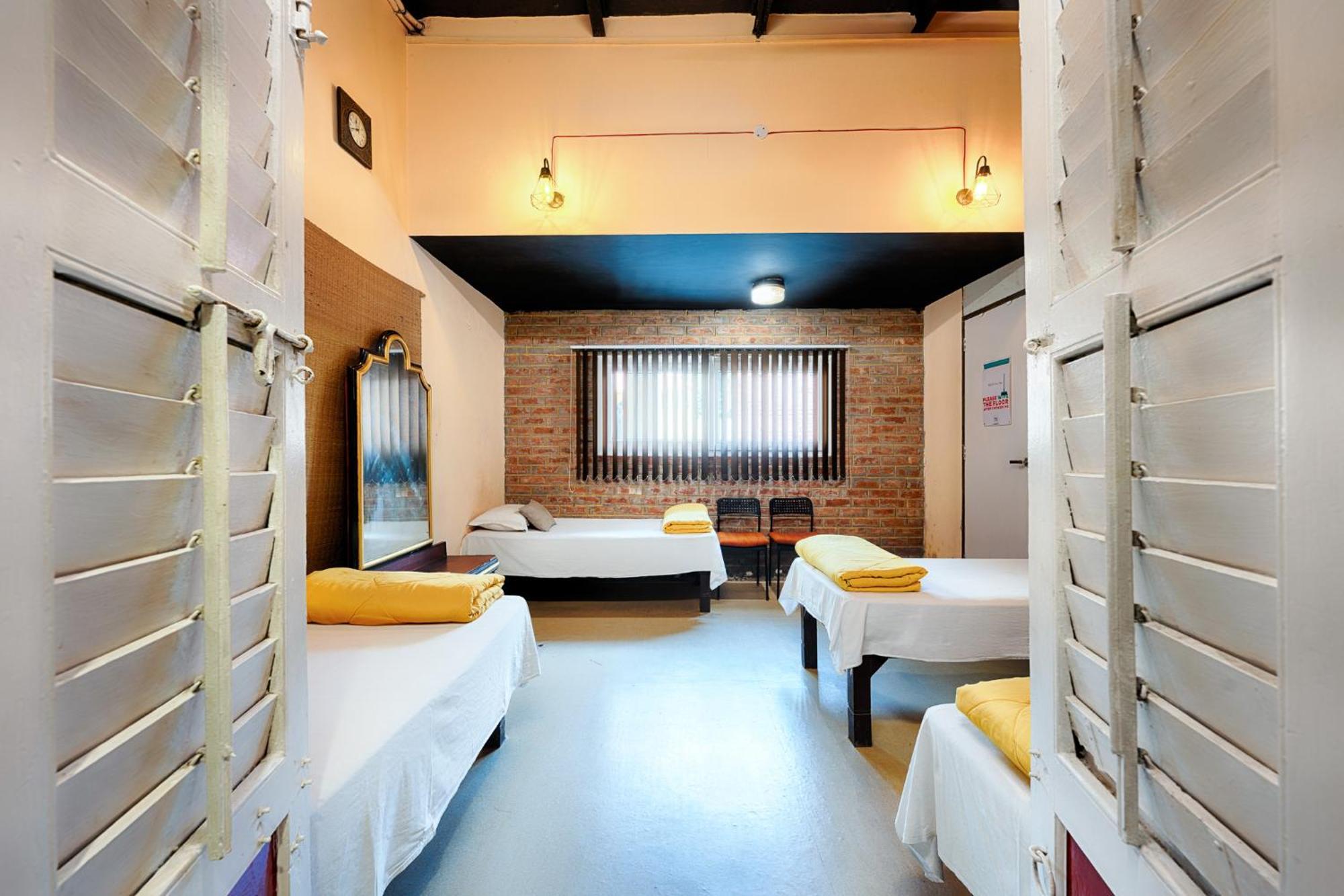 International Travellers' Hostel By Ith Stays Varanasi Exterior photo